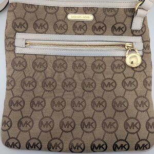 Michael Kors‎ Signature Brown & Cream Crossbody Purse